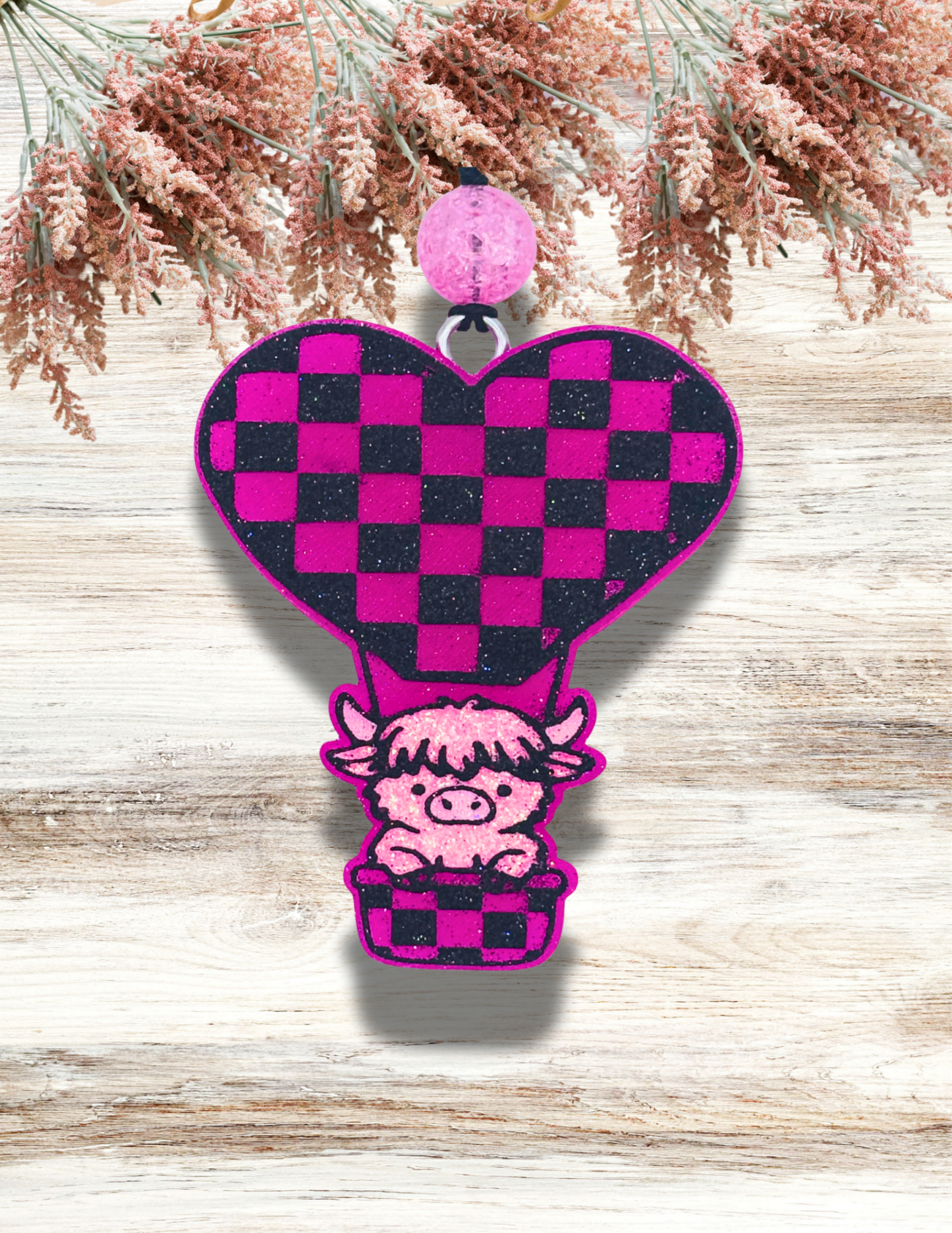Freshie Highland in Checkered Heart Balloon PInk