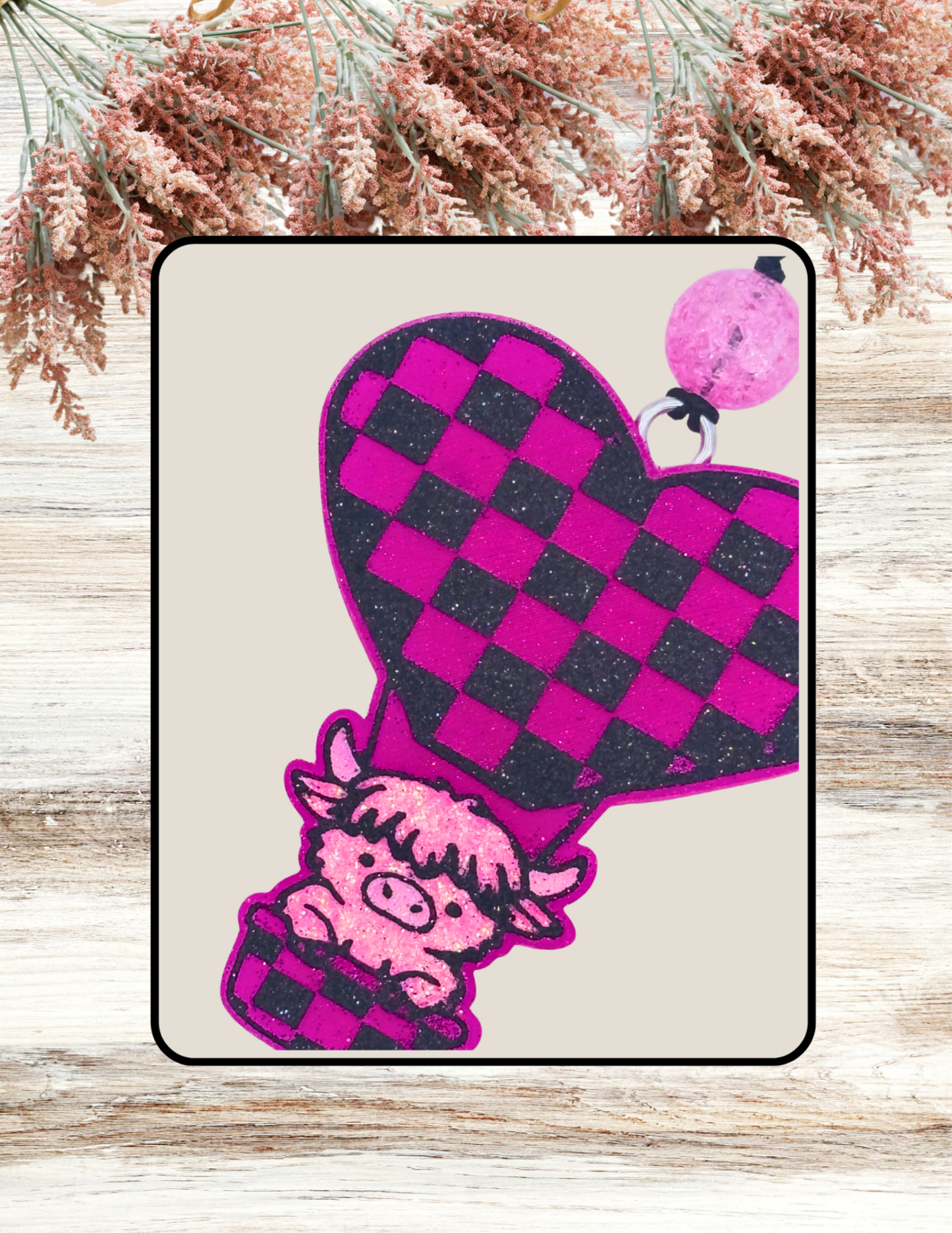 Freshie Highland in Checkered Heart Balloon PInk
