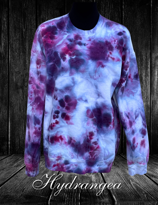 L-Hydrangea Sweatshirt